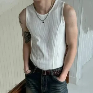 Korean Style Men's Tank Tops New Round Collar Sleeveless Solid Color Casual Tees Pullover Male Vests Summer Simple